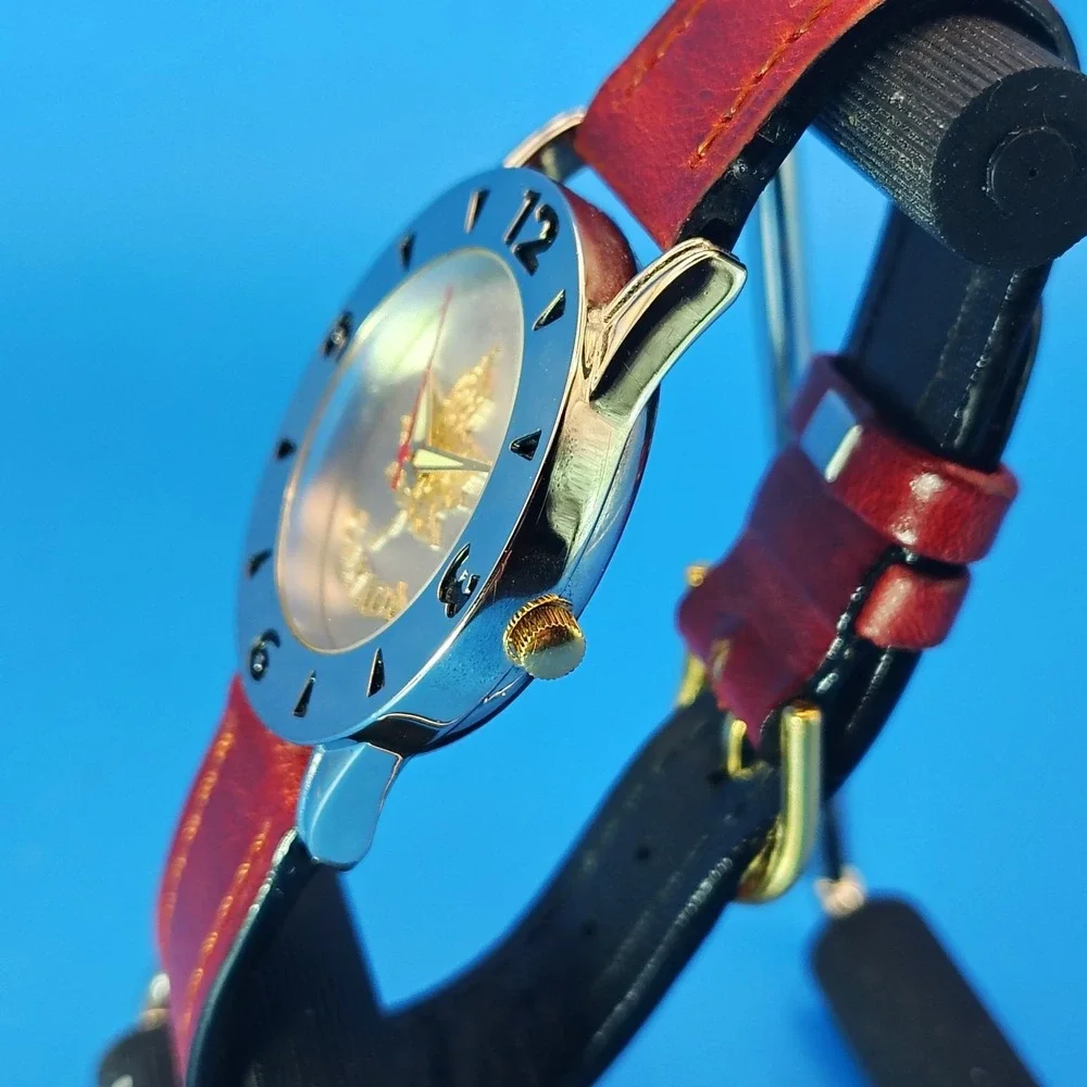 Vintage 2006 Canada Maple Leaf Japan Movt Leather 34mm Unisex Quartz Watch